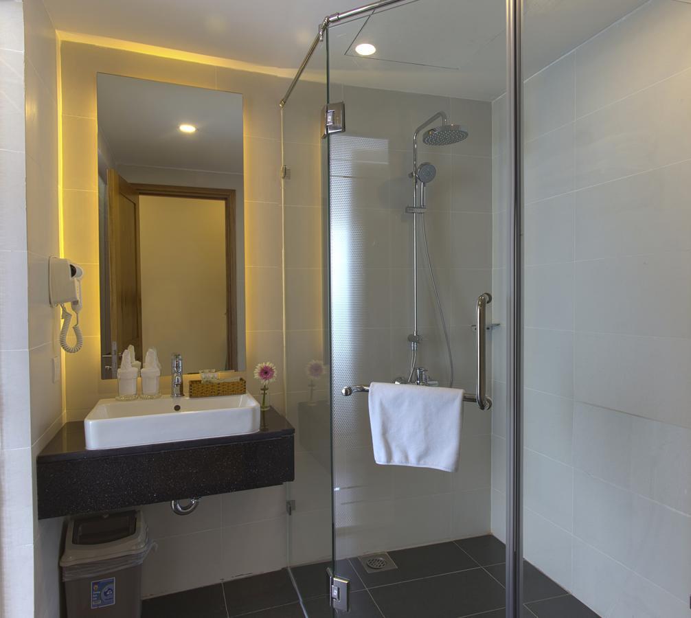 Luxury Holiday Nha Trang Exterior photo